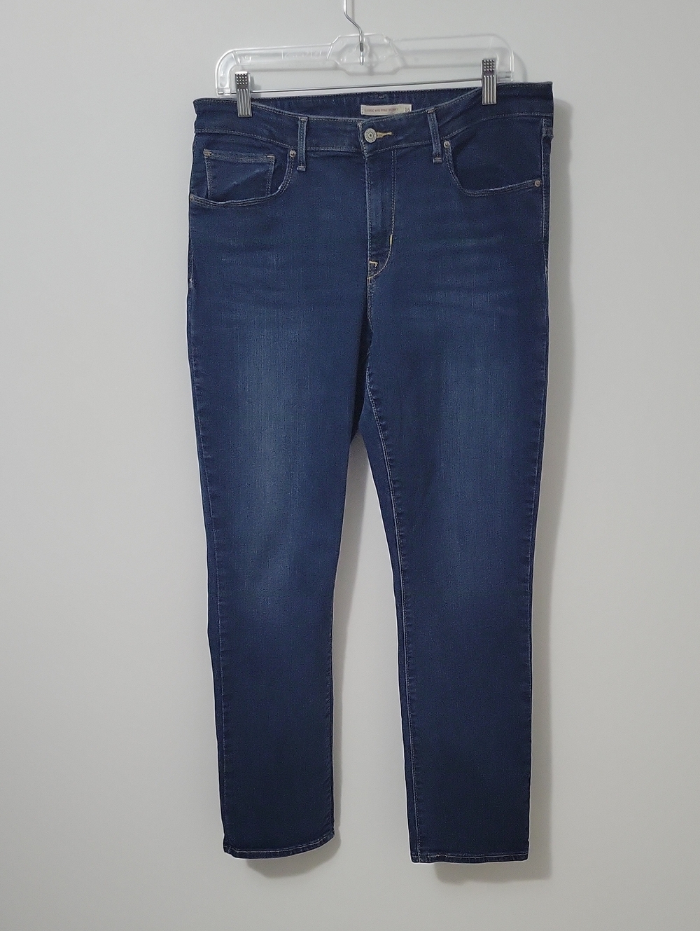 Levi's Classic Mid Rise Skinny, Size 16
